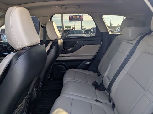 Used 2025 Lincoln Corsair Reserve w/ Jet Appearance Package image 13