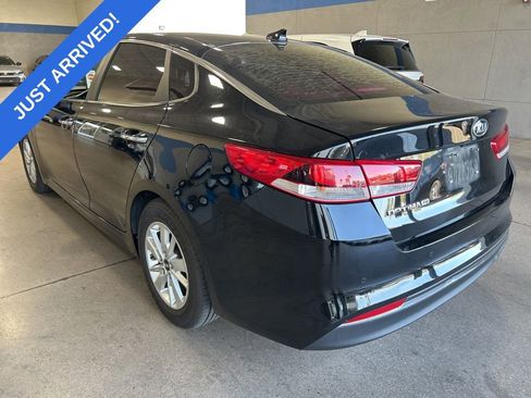Used 2018 Kia Optima LX FWD image 4