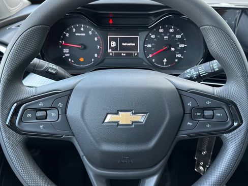 New 2026 Chevrolet Trax LS w/ LS Convenience Package FWD image 22