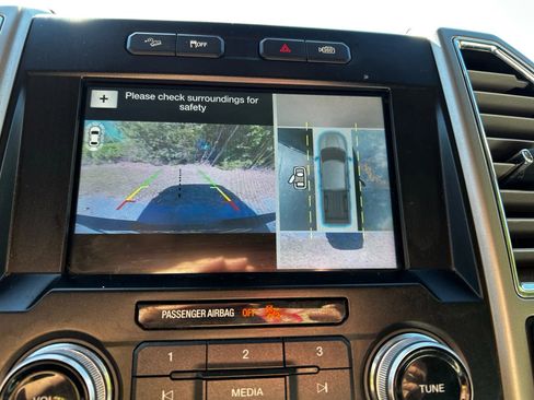 Used 2016 Ford F150 Lariat w/ Equipment Group 502A Luxury image 21