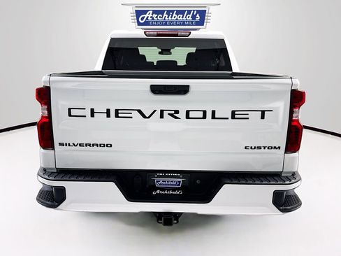 Used 2023 Chevrolet Silverado 1500 Custom image 5