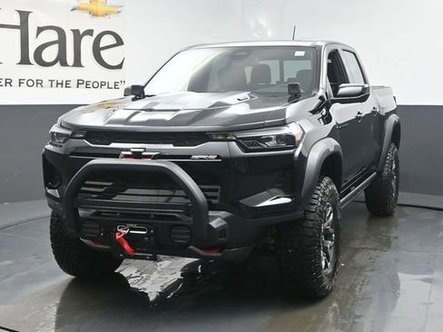 New 2026 Chevrolet Colorado ZR2 w/ Off-Road Front Bumper Package AWD/4WD image 7