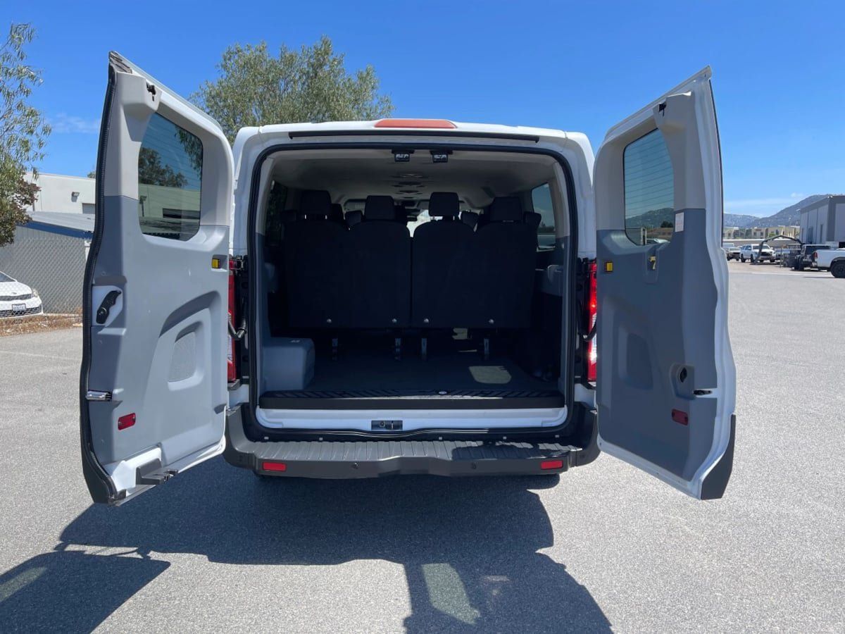 Used 2018 Ford Transit 350 XLT RWD image 10