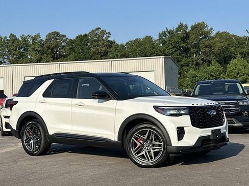 New 2025 Ford Explorer ST w/ Sun And Sound Package image 9