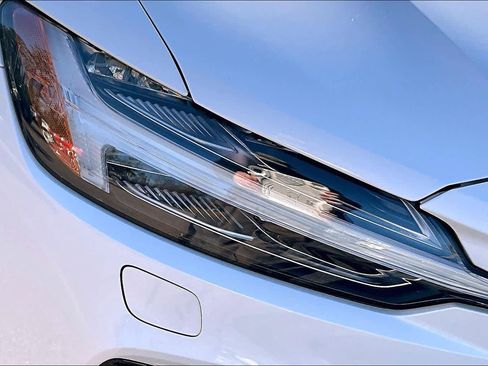 Certified 2024 Volvo S60 B5 Ultimate image 25