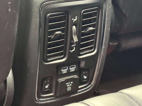 Used 2017 Jeep Grand Cherokee SRT AWD/4WD image 14