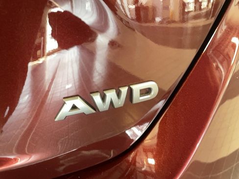 Used 2024 Nissan Altima 2.5 SL AWD/4WD image 28