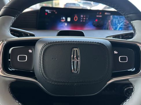 New 2026 Lincoln Navigator Black Label AWD/4WD image 23