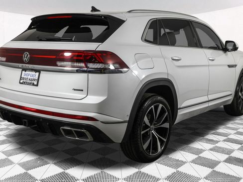 Used 2024 Volkswagen Atlas Cross Sport SEL Premium R-Line image 13