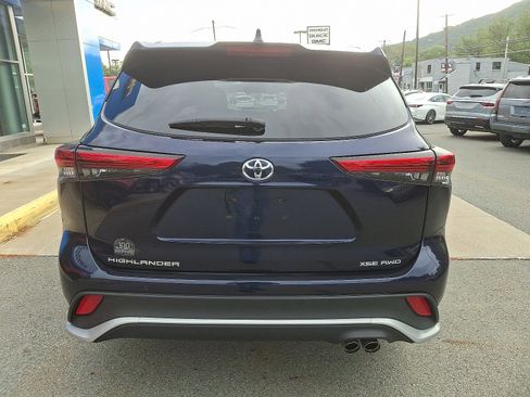 Used 2023 Toyota Highlander XSE image 5