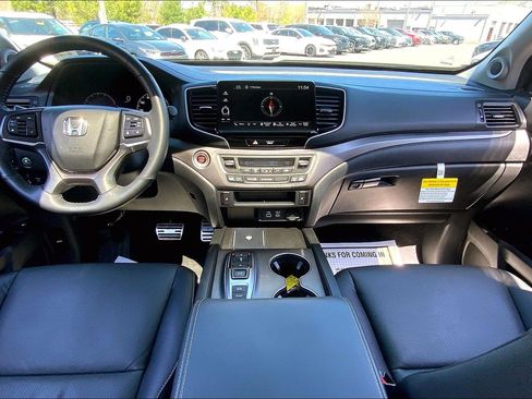 Used 2025 Honda Ridgeline RTL image 17