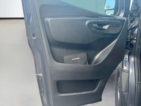 Used 2024 Mercedes-Benz Sprinter 2500 image 32