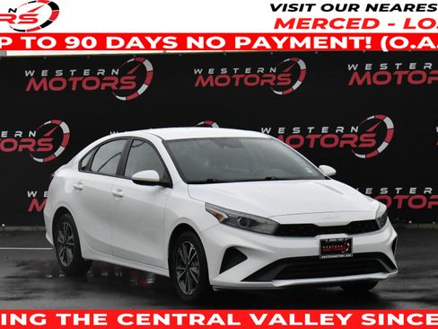 Used 2024 Kia Forte LXS image 1