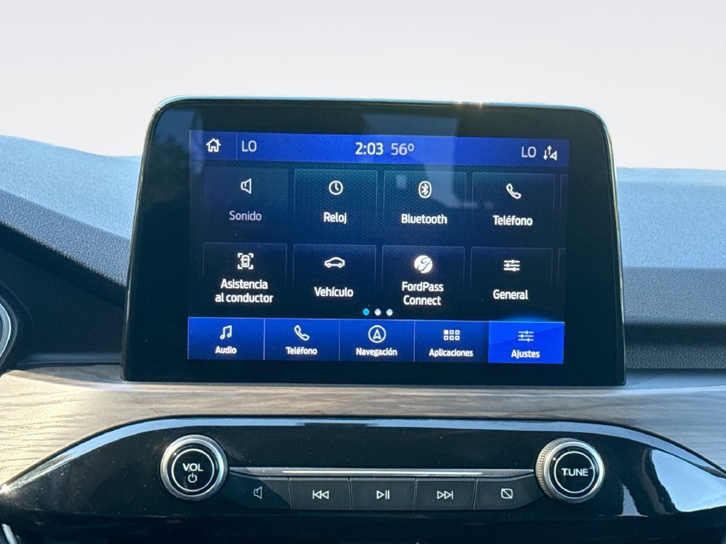 Used 2020 Ford Escape Titanium AWD/4WD image 19