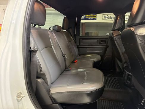 Used 2024 RAM 2500 Tradesman w/ Chrome Appearance Group AWD/4WD image 40