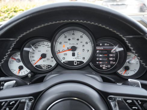 Used 2018 Porsche 911 Turbo S AWD/4WD image 19