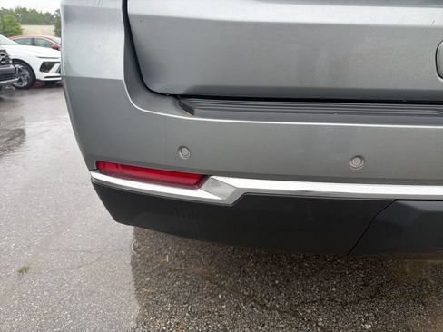 Used 2025 Chevrolet Tahoe LT RWD image 8