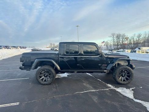 Used 2022 Jeep Gladiator Rubicon w/ LED Lighting Group image 2