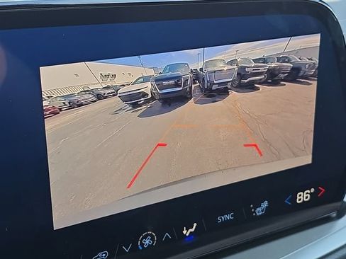 Used 2025 Chevrolet Traverse LT w/ LPO, Floor Liner Package FWD image 15