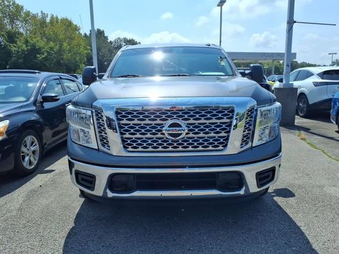 Used 2019 Nissan Titan SV w/ SV Convenience Package AWD/4WD image 5