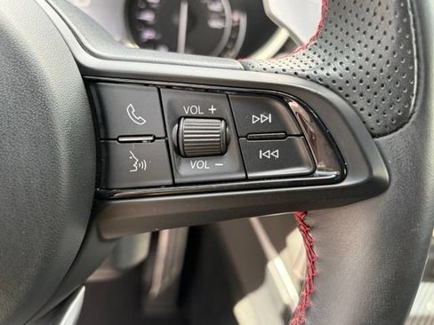 Used 2023 Alfa Romeo Stelvio Estrema AWD/4WD image 23