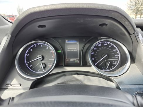 Used 2019 Toyota Camry SE image 28