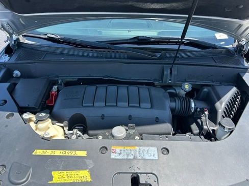 Used 2015 Chevrolet Traverse LT image 11