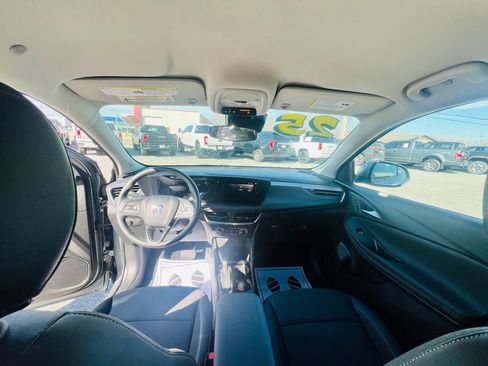 Used 2025 Buick Encore GX Preferred image 33