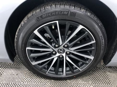 Used 2025 Lexus ES 350 w/ Premium Package image 28