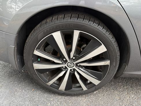 Used 2021 Nissan Altima 2.5 SR w/ SR Premium Package FWD image 8