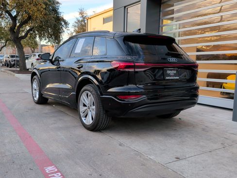 Used 2025 Audi Q6 e-tron Premium w/ Convenience Package image 8