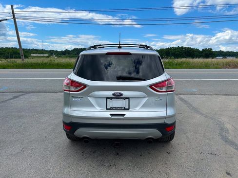 Used 2015 Ford Escape SE w/ Equipment Group 201A AWD/4WD image 10