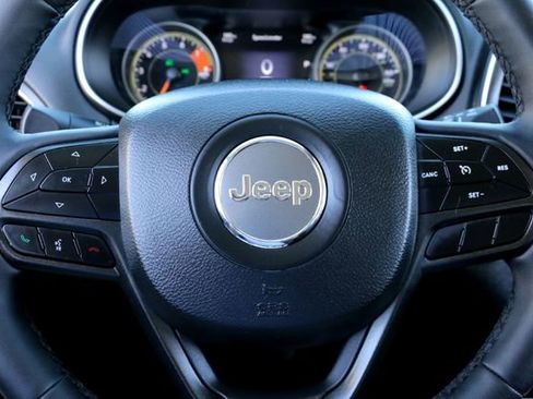 Used 2021 Jeep Cherokee Trailhawk w/ Premium Leather Package image 12