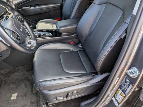 Certified 2025 Kia Sportage EX AWD/4WD image 21