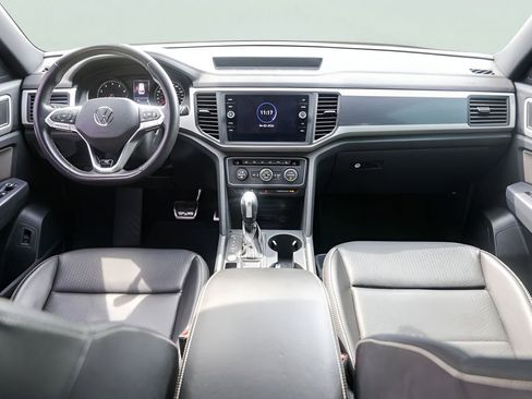 Used 2021 Volkswagen Atlas Cross Sport SE w/ Panoramic Sunroof Package image 30