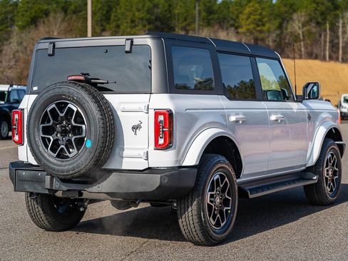 New 2025 Ford Bronco Outer Banks image 4