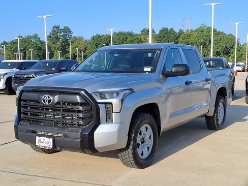 Used 2024 Toyota Tundra SR w/ SR Tow Package AWD/4WD image 3