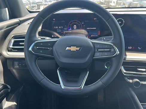 New 2026 Chevrolet Traverse LT w/ Driver Confidence Package AWD/4WD image 2