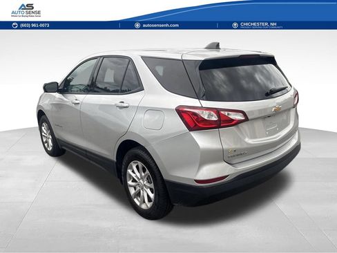 Used 2019 Chevrolet Equinox LS w/ LS Convenience Package AWD/4WD image 3