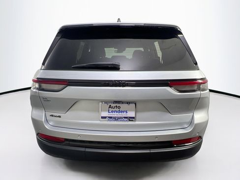 Used 2022 Jeep Grand Cherokee Altitude image 6