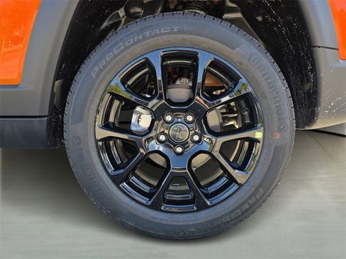 New 2026 Jeep Compass Latitude image 6