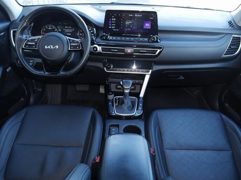 Used 2023 Kia Seltos SX w/ SX Sunroof Package image 8
