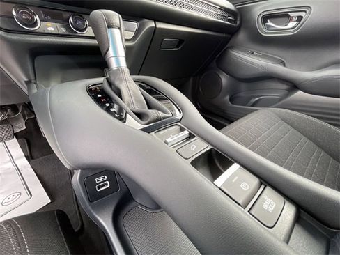 Used 2023 Honda HR-V LX image 27