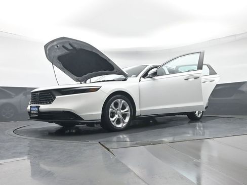 Certified 2023 Honda Accord LX image 44