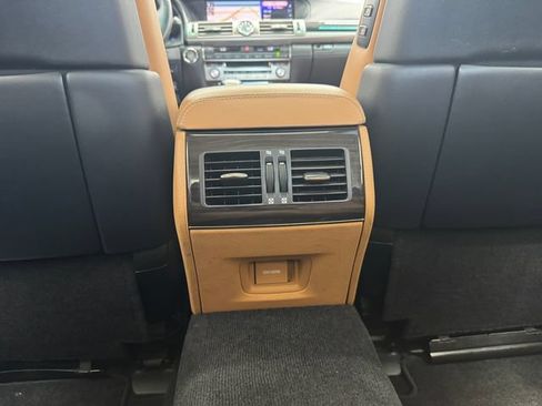 Used 2017 Lexus LS 460 w/ Comfort Package RWD image 37