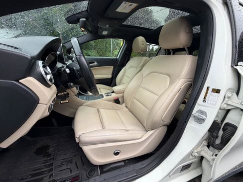 Used 2016 Mercedes-Benz GLA 250 image 19