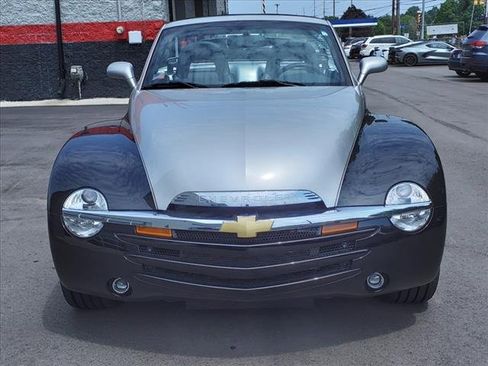 Used 2006 Chevrolet SSR w/ Preferred Equipment Group image 8
