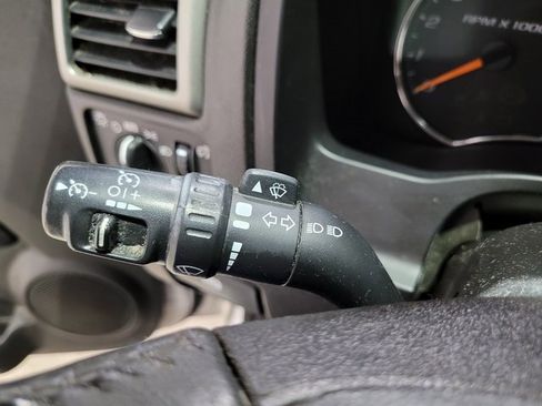 Used 2012 GMC Canyon SLE image 30