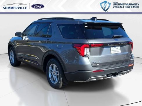New 2026 Ford Explorer Active RWD image 7