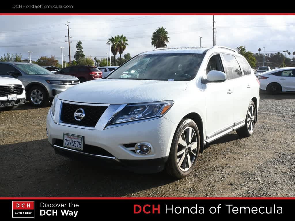 Used 2016 Nissan Pathfinder Platinum w/ Cargo Package FWD image 1